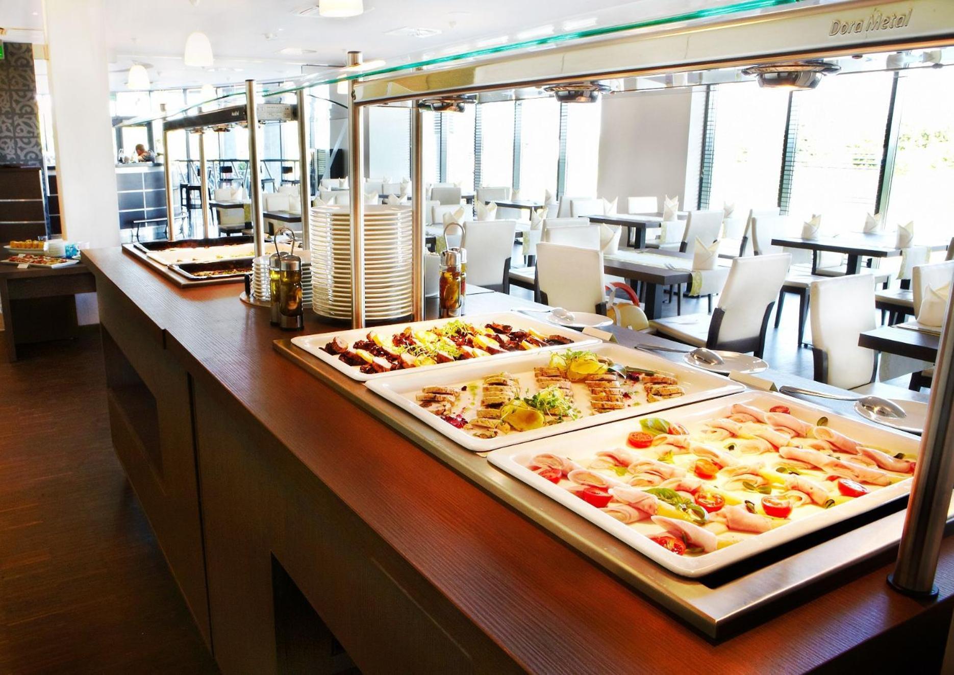 Baltic Plaza Hotel Medi Spa Kolobrzeg Bagian luar foto