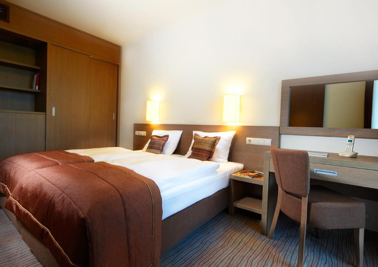 Baltic Plaza Hotel Medi Spa Kolobrzeg Bagian luar foto